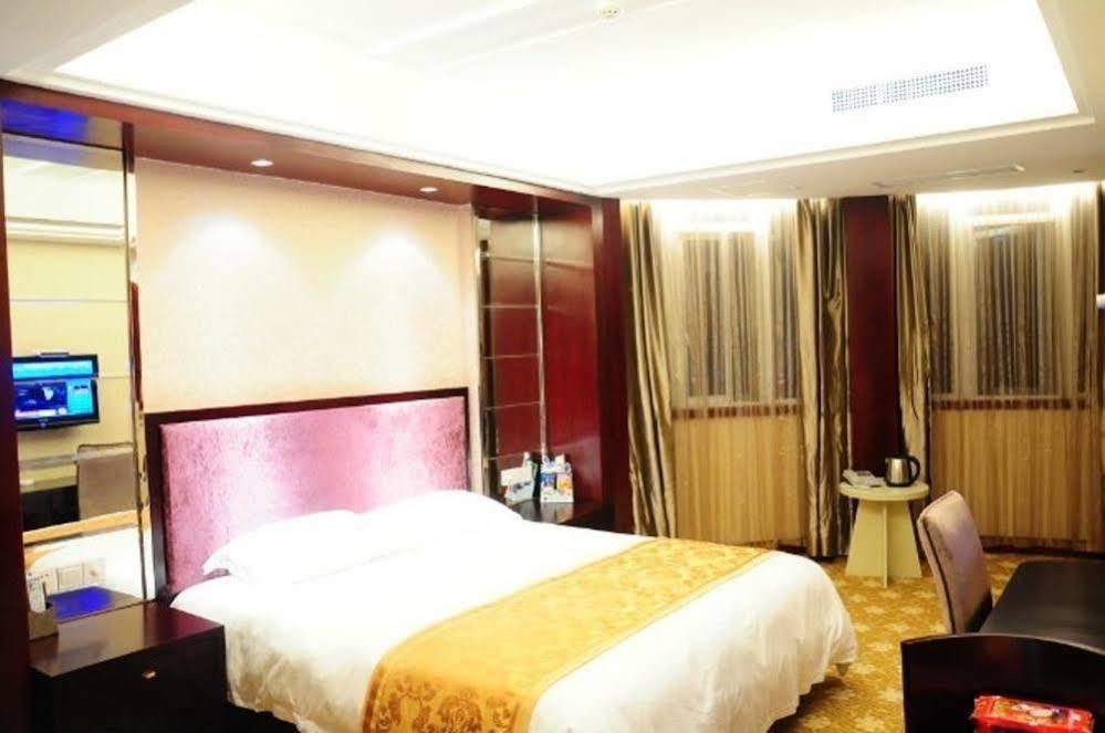 Ronghe Holiday Hotel Shiyan  Zewnętrze zdjęcie